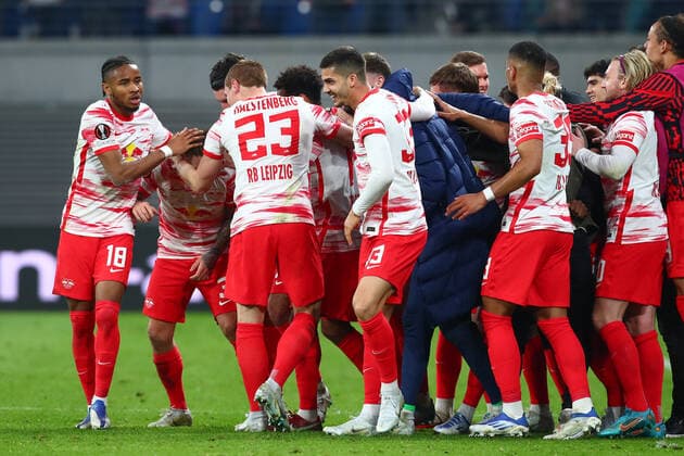 28.04.2022, xtgx, Fussball UEFA European League, RB Leipzig - Glasgow Rangers FC emspor, v.l. Leipzig nach tor zum 1:0 durch Angelino (Leipzig, 3) Jubel, Torjubel, jubelt ueber das Tor, celebrate the goal, celebration (DFL DFB REGULATIONS PROHIBIT ANY USE OF PHOTOGRAPHS as IMAGE SEQUENCES and or QUASI-VIDEO) Leipzig