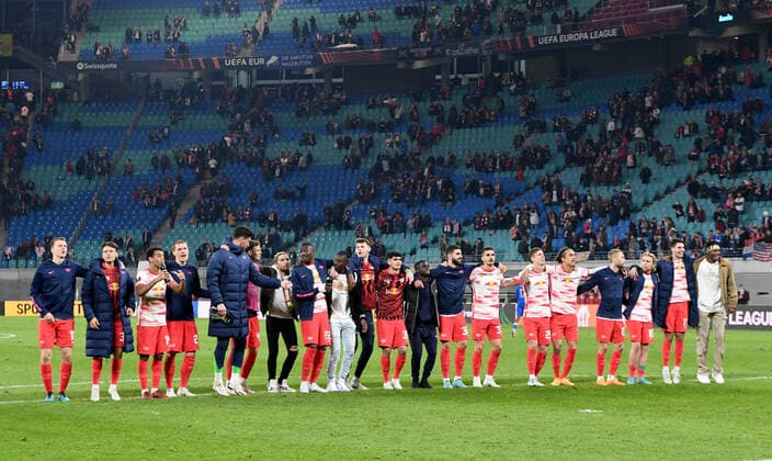 Fussball, Herren, Saison 2021 2022, Europa League (Halbfinale, Hinspiel), RB Leipzig - Glasgow Rangers, Leipziger Jubel nach dem Abpfiff, 28.04. 2022, Copyright: xSebastianxRäppold MatthiasxKochx