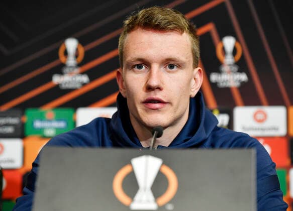 Fußball UEFA Europa League, Halbfinale, Hinspiel Saison 2021 2022, RB Leipzig vs. Glasgow Rangers (28.04.2022) 1:0 (0:0) Lukas Klostermann (Rechter Verteidiger RB Leipzig, Rueckennummer 16, 16) auf der Pressekonferenz nach dem Spiel RB Leipzig gegen Glasgow Rangers (28.04.2022) Leipzig Sachsen Deutschland Red Bull Arena