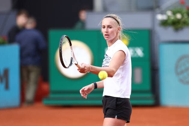 April 29, 2022, MADRID, MADRID, SPAIN: Jil Teichmann of Switzerland practices during the Mutua Madrid Open 2022 celebrated at La Caja Magica on April 29, 2022, in Madrid, Spain. MADRID SPAIN - ZUMAa181 20220429_zaa_a181_006 Copyright: xOscarxJ.xBarrosox