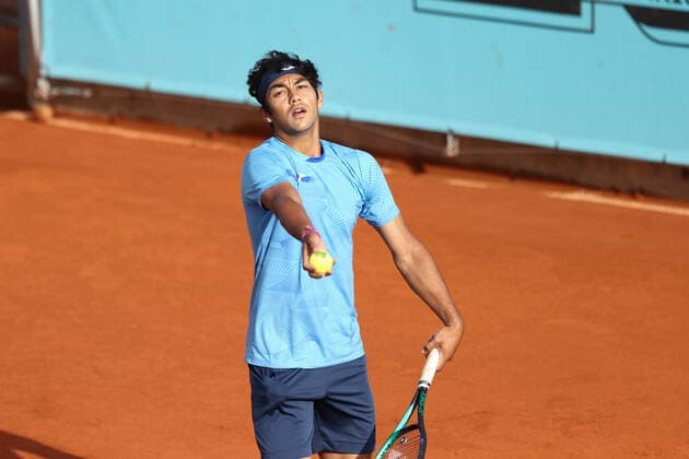 April 29, 2022, MADRID, MADRID, SPAIN: Daniel Rincon of Spain practices during the Mutua Madrid Open 2022 celebrated at La Caja Magica on April 29, 2022, in Madrid, Spain. MADRID SPAIN - ZUMAa181 20220429_zaa_a181_016 Copyright: xOscarxJ.xBarrosox