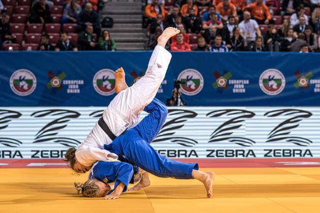 Sport Themen der Woche KW17 Sport Bilder des Tages JUDO - EJU European Championships 2022 SOFIA,BULGARIA,30.APR.22 - JUDO - EJU European Championships, women -70kg. Image shows Katie-Jemima Yeats-Brown (GBR) and Ida Eriksson (SWE).  GEPAxpictures xJohannesxFriedl
