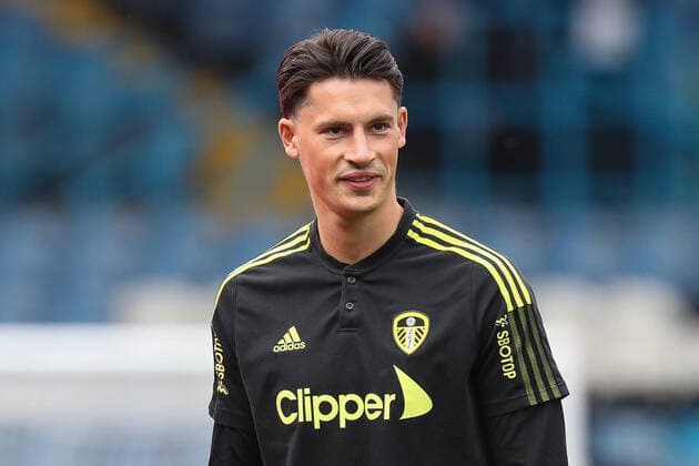 Premier League Leeds United v Manchester City Robin Koch 5 of Leeds United arrives at Elland Road Stadium ahead of this afternoon s game Leeds Elland Road West Yorkshire United Kingdom Copyright: xJamesxHeaton NewsxImagesx