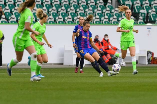 Wolfsburg, Germany, Apr 30th 2022: Alexia Putellas (11 Barcelona) with the ball during the UEFA Womens Champions League semifinall between VfL Wolfsburg and FC Barceloona at VW Arena in Wolfsburg, Germany. Sven Beyrich SPP VfL Wolfsburg v FC Barcelona, Barca - UEFA Womens Champions League - VW Arena 