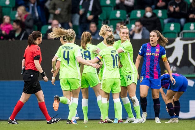 UEFA WOMEN’S CHAMPIONS LEAGUE Halbfinale, VfL Wolfsburg - FC Barcelona, Barca 30.04.2022 Der VfL Wolfsburg bejubelt das 1:0 durch Tabea Wassmuth ( 28, VfL Wolfsburg) UEFA WOMEN’S CHAMPIONS LEAGUE Halbfinale, VfL Wolfsburg - FC Barcelona, Wolfsburg, Volkswagen Arena Copyright: xBEAUTIFULxSPORTS Wunderlx