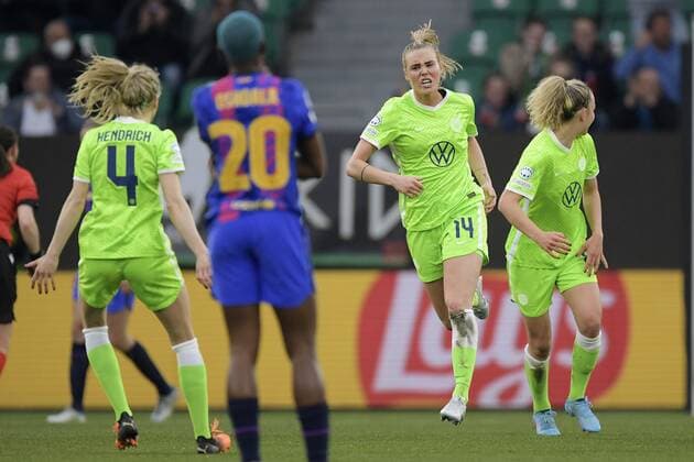 WOLFSBURG - Jill Roord of VFL Wolfsburg celebrate 2-0 during the Women s Champions League Semifinal match between VFL Wolfsburg and FC Barcelona, Barca at the VFL Wolfsburg Arena on April 30, 2022 in Wolfsburg, Germany. ANP Dutch Height Gerrit van Keulen Women s Champions League semi final 2e leg 2021 2022 xVIxANPxSportx xGerritxvanxKeulenxIVx