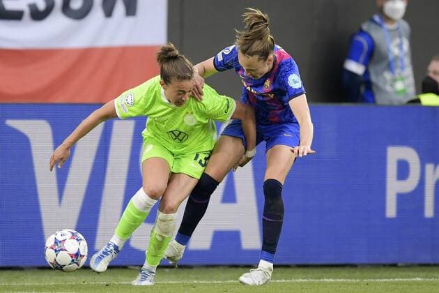 WOLFSBURG - (lr) Felicitas Rauch of VFL Wolfsburg, Caroline Graham Hansen of FC Barcelona, Barca during the Women s Champions League Semifinal match between VFL Wolfsburg and FC Barcelona at the VFL Wolfsburg Arena on April 30, 2022 in Wolfsburg, Germany. ANP Dutch Height Gerrit van Keulen Women s Champions League semi final 2e leg 2021 2022 xVIxANPxSportx xGerritxvanxKeulenxIVx