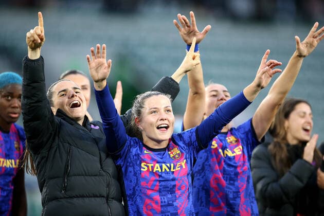 30.04.2022, Fussball Frauen UEFA Champions League 2021 2022, Halbfinale, VfL Wolfsburg - FC Barcelona, Barca in der Volkswagen Arena. Schlussjubel FC Barcelona, trotz der 2:0 Niederlage im Rückspiel in Wolfsburg sind die Damen vom FC Barcelona dank des 5:1 im Hinspiels im Finale der Frauen Championsleague