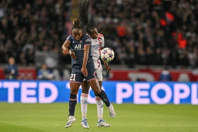 Parc des Princes Sandy Baltimore ( 21 Paris Saint-Germain) during the UEFA Womens Champions League semifinal between Paris Saint-Germain FC and Olympique Lyonnais at Parc des Princes in Paris, France Cristiano Mazzi SPP Paris Saint-Germain FC v Olympique Lyonnais - UEFA Womens Champions League semifinal - Parc des Princes - Paris, France 