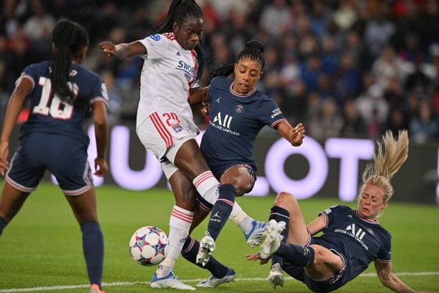 Sport Themen der Woche KW17 Sport Bilder des Tages Parc des Princes Griedge Mbock ( 29 Olympique Lyonnais), Ashley Lawrence ( 12 Paris Saint-Germain) and Amanda Ilestedt ( 15 Paris Saint-Germain) during the UEFA Womens Champions League semifinal between Paris Saint-Germain FC and Olympique Lyonnais at Parc des Princes in Paris, France Cristiano Mazzi SPP Paris Saint-Germain FC v Olympique Lyonnais - UEFA Womens Champions League semifinal - Parc des Princes - Paris, France 
