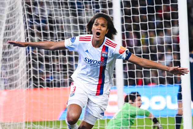 Sport Bilder des Tages joie des joueuses de l OL apres le but de Wendie Renard (OL) FOOTBALL : PSG vs OL feminines - 1 2 finale retour League des Champions - 30 04 2022 JBAutissier Panoramic 