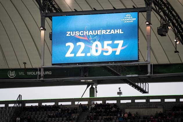 UEFA WOMEN’S CHAMPIONS LEAGUE Halbfinale, VfL Wolfsburg - FC Barcelona, Barca 30.04.2022 Die Zuschauerzahl: 22.057 UEFA WOMEN’S CHAMPIONS LEAGUE Halbfinale, VfL Wolfsburg - FC Barcelona, Wolfsburg, Volkswagen Arena Copyright: xBEAUTIFULxSPORTS Wunderlx