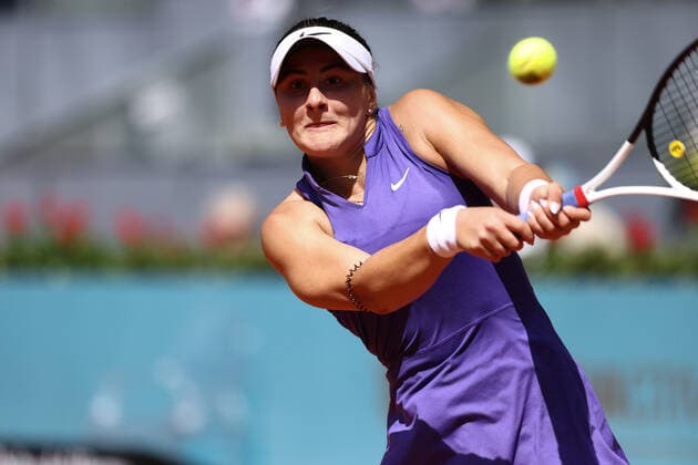 May 1, 2022, MADRID, MADRID, SPAIN: Bianca Andreescu of Canada in action against Danielle Collins of United States during the Mutua Madrid Open 2022 celebrated at La Caja Magica on May 01, 2022, in Madrid, Spain. MADRID SPAIN - ZUMAa181 20220501_zaa_a181_011 Copyright: xOscarxJ.xBarrosox
