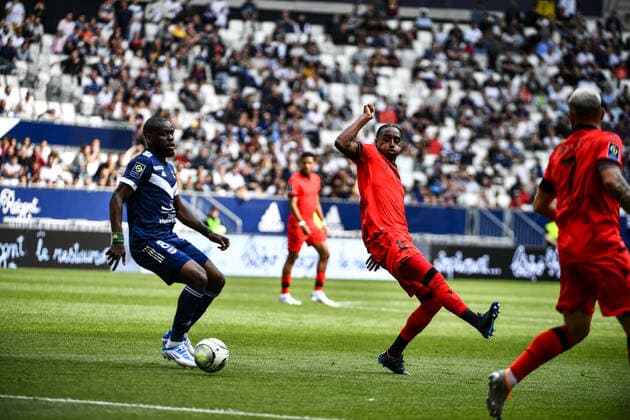 Junior Onana (gir) FOOTBALL : Bordeaux vs Nice - 35eme Journee de L1 Ubereats - Bordeaux - 01 05 2022 ThierryBreton Panoramic 