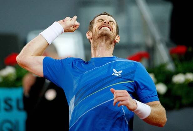 Bilder des Jahres 2022, Sport 05 Mai Sport Themen der Woche KW18 Sport Bilder des Tages Mandatory Credit: Photo by Ella Ling Shutterstock (12915014bs) Andy Murray of GBR celebrates Mutua Madrid Open, Tennis, La Caja Magica, Madrid, Spain - 02 May 2022 Mutua Madrid Open, Tennis, La Caja Magica, Madrid, Spain - 02 May 2022  Copyright: xEllaxLing Shutterstockx 12915014bs