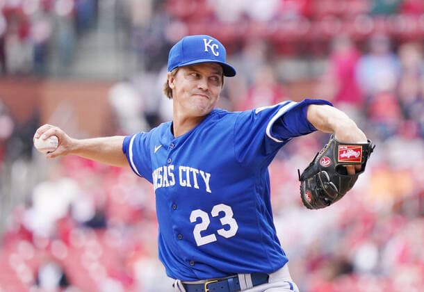 Kansas City Royals starting pitcher Zack Greinke delivers a pitch to the St. Louis Cardinals in the first inning at Busch Stadium in St. Louis on Monday, May 2, 2022. St. Louis defeated Kansas City, 1-0.  SLP2022050210 BILLxGREENBLATT