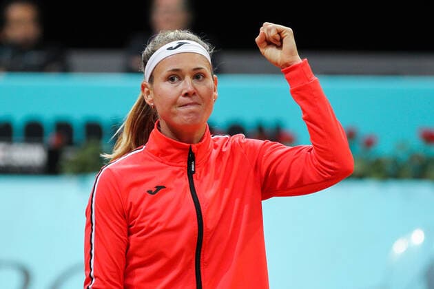 May 3, 2022, MADRID, MADRID, SPAIN: Marie Bouzkova from Czech Republic in action against Ekaterina Alexandrova from Russia during the Mutua Madrid Open 2022 celebrated at La Caja Magica on May 02, 2022, in Madrid, Spain. MADRID SPAIN - ZUMAa181 20220503_zaa_a181_047 Copyright: xIrinaxR.xHipolitox