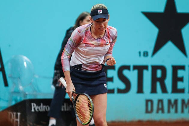May 3, 2022, MADRID, MADRID, SPAIN: Ekaterina Alexandrova from Russia in action against Marie Bouzkova from Czech Republic during the Mutua Madrid Open 2022 celebrated at La Caja Magica on May 02, 2022, in Madrid, Spain. MADRID SPAIN - ZUMAa181 20220503_zaa_a181_058 Copyright: xIrinaxR.xHipolitox