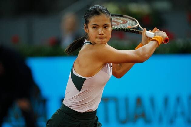 Mandatory Credit: Photo by Ella Ling Shutterstock (12915020cc) Emma Raducanu of GBR in action Mutua Madrid Open, Tennis, La Caja Magica, Madrid, Spain - 03 May 2022 Mutua Madrid Open, Tennis, La Caja Magica, Madrid, Spain - 03 May 2022  Copyright: xEllaxLing Shutterstockx 12915020cc