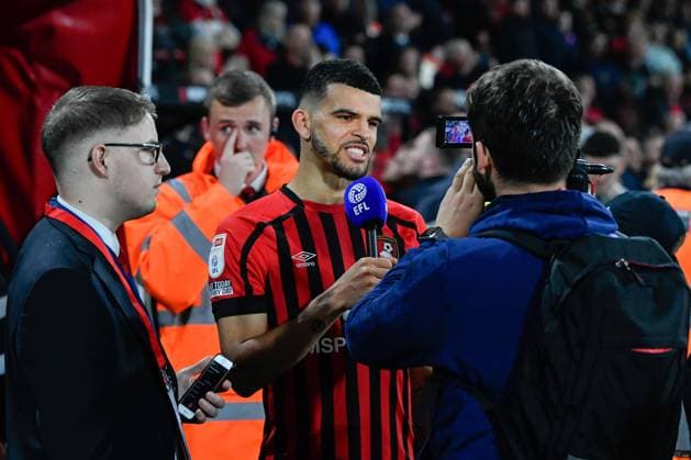 Bournemouth v Nottingham Forest EFL Sky Bet Championship 03 05 2022. Dominic Solanke (9) of AFC Bournemouth is interviewed at full time during the promotion celebrations during the EFL Sky Bet Championship match between Bournemouth and Nottingham Forest at the Vitality Stadium, Bournemouth, England on 3 May 2022. Bournemouth Vitality Stadium Dorset England Editorial use only DataCo restrictions apply See www.football-dataco.com , Copyright: xGrahamxHuntx PSI-15225-0311
