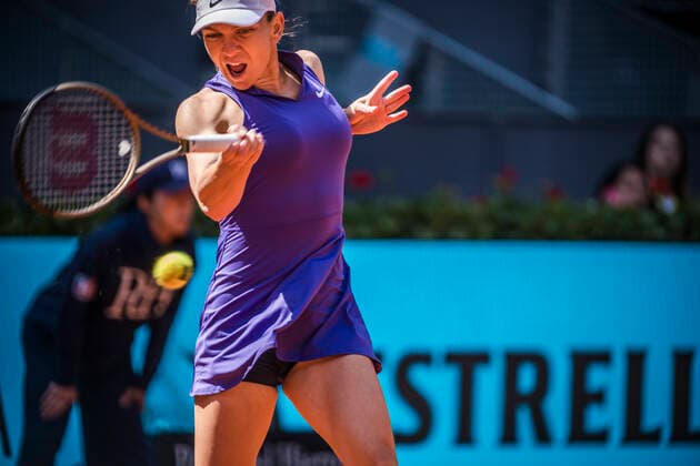 May 4, 2022, Madrid, Madrid, Spain: SIMONA HALEP (ROU) returns the ball to Ons Jabeur (TUN) at Day 7 of the Madrid Open 2022. Jabeur wins 6:3, 6:2 Madrid Spain - ZUMAo105 20220504_zap_o105_002 Copyright: xMatthiasxOesterlex
