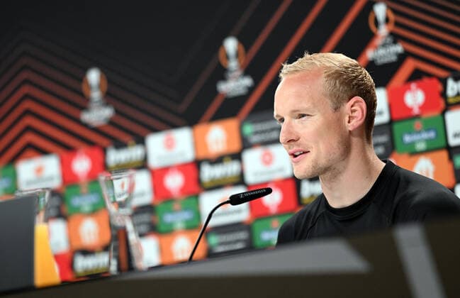 Sport Bilder des Tages 04.05.2022, xjhx, Fussball UEFA Europa League, Eintracht Frankfurt - Training und Pressekonferenz emspor, v.l. Sebastian Rode (Eintracht Frankfurt) (DFL DFB REGULATIONS PROHIBIT ANY USE OF PHOTOGRAPHS as IMAGE SEQUENCES and or QUASI-VIDEO) Frankfurt am Main