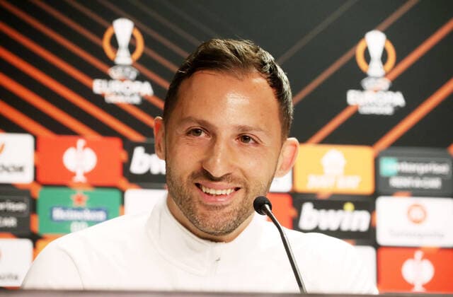 Sport Themen der Woche KW18 Sport Bilder des Tages RB Leipzig - Training 04.05.2022 Glasgow, 04.05.2022, Ibrox Stadium, Fussball, UEFA Europa League, Matchday-1 vor dem Halbfinale , Rangers FC Glasgow vs. RB Leipzig , Im Bild; Stadionansicht innen. , UEFA regulations prohibit any use of photographs as image sequences and or quasi-video. *** RB Leipzig Training 04 05 2022 Glasgow, 04 05 2022, Ibrox Stadium, Football, UEFA Europa League, Matchday 1 before the semifinal , Rangers FC Glasgow vs RB Leipzig , In picture stadium view inside , UEFA regulations prohibit any use of photographs as image sequences and or quasi video