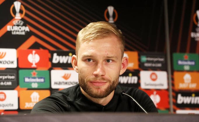 RB Leipzig - Training 04.05.2022 Glasgow, 04.05.2022, Ibrox Stadium, Fussball, UEFA Europa League, Matchday-1, Pressekonferenz RB Leipzig vor dem Halbfinale , Rangers FC Glasgow vs. RB Leipzig , Im Bild; Konrad Laimer (27, RB Leipzig) , UEFA regulations prohibit any use of photographs as image sequences and or quasi-video.