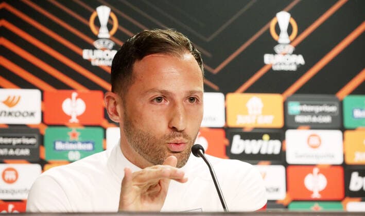 RB Leipzig - Training 04.05.2022 Glasgow, 04.05.2022, Ibrox Stadium, Fussball, UEFA Europa League, Matchday-1, Pressekonferenz RB Leipzig vor dem Halbfinale , Rangers FC Glasgow vs. RB Leipzig , Im Bild; Trainer Domenico Tedesco, RB Leipzig , UEFA regulations prohibit any use of photographs as image sequences and or quasi-video.