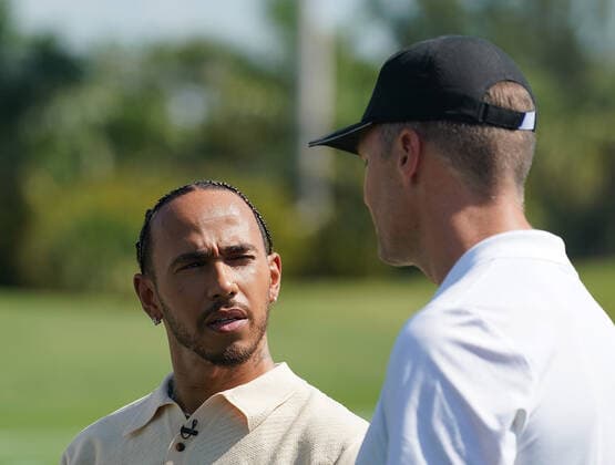 04.05.2022, Miami International Autodrome, Miami, FORMULA 1 CRYPTO.COM MIAMI GRAND PRIX ,im Bild Lewis Hamilton (GBR), Mercedes-AMG Petronas Formula One Team, Football Star Tom Brady  Copyright: xHasanxBratic avensimagesx xipa-ax xx 0