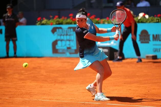 Mandatory Credit: Photo by Ella Ling Shutterstock (12925407bi) Ons Jabeur of Tunisia Mutua Madrid Open, Tennis, La Caja Magica, Madrid, Spain - 05 May 2022 Mutua Madrid Open, Tennis, La Caja Magica, Madrid, Spain - 05 May 2022  Copyright: xEllaxLing Shutterstockx 12925407bi