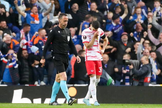 Glasgow Rangers - RB Leipzig 05.05.2022 Glasgow, 05.05.2022, Ibrox Stadium, Fussball, Saison 2021 2022, Europa League, Halbfinale, Glasgow Rangers - RB Leipzig , Im Bild: Josko Gvardiol (32, RB Leipzig) nach dem 1:0 UEFA regulations prohibit any use of photographs as image sequences and or quasi-video.