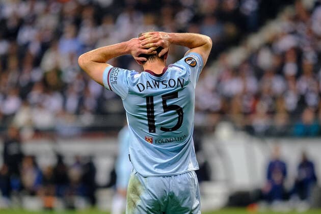 Craig Dawson (West Ham United, 15) ist sichtlich enttaeuschung traurig niedergeschlagen, Eintracht Frankfurt vs. West Ham United, Fussball, Europa League, Halbfinale, Rueckspiel, Saison 2021 2022, 05.05.2022, Eintracht Frankfurt vs. West Ham United, Fussball, Europa League, Halbfinale, Rueckspiel, Saison 2021 2022, 05.05.2022 Frankfurt am Main Copyright: xEibner-Pressefotox EP_EER