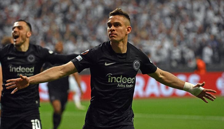 05.05.2022, xpsx, Fussball UEFA Europa League 1 2 Finale , Eintracht Frankfurt - West Ham United emspor, v.l. Rafael Borre, Rafael Santos Borre Maury (Eintracht Frankfurt) Torjubel nach dem Tor zum celebrating the goal celebrate 1:0 (DFL DFB REGULATIONS PROHIBIT ANY USE OF PHOTOGRAPHS as IMAGE SEQUENCES and or QUASI-VIDEO) Frankfurt
