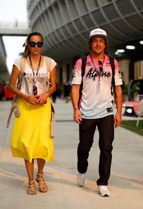 14 Fernando Alonso (ESP, BWT Alpine F1 Team) and his girlfriend Linda Morselli, F1 Grand Prix of Miami at Miami International Autodrome on May 5, 2022 in Miami, United States of America. (Photo by HOCH ZWEI) Miami United States of America