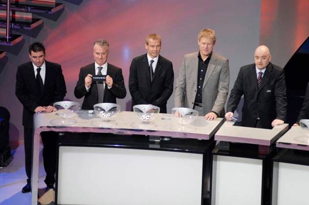 FINAL DRAW ZUR EURO 08 Auslosung der Gruppenspiele für die Fussball-Europameisterschaft 2008 am Sonntag (02.12.07) im Kultur- und Kongresszentrum KKL in Luzern. Luzern Lucerne Schweiz Suisse Svizzera Switzerland Copyright: Ex-PressxMarkusxFortex MFO20071202_21