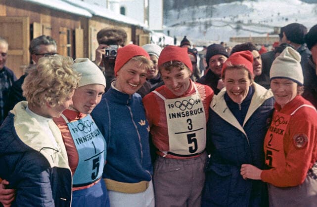 9TH WINTER Olympic Games, Olympische Spiele, Olympia, OS WOMEN SKIERS U.S.S.R. SWEDEN 138792 15.02.1964 The 9th Winter Olympic Games in Innsbruk. Winners of the 3 x 5 kilometer ski relay race for women Soviet sporters Kolchina (second left), Boyarskikh (third right), Mekshilo (extreme right) with the Swedish skiers taking the bronze. Yuriy Somov Sputnik Innsbruck Austria  Copyright: xYuriyxSomovx