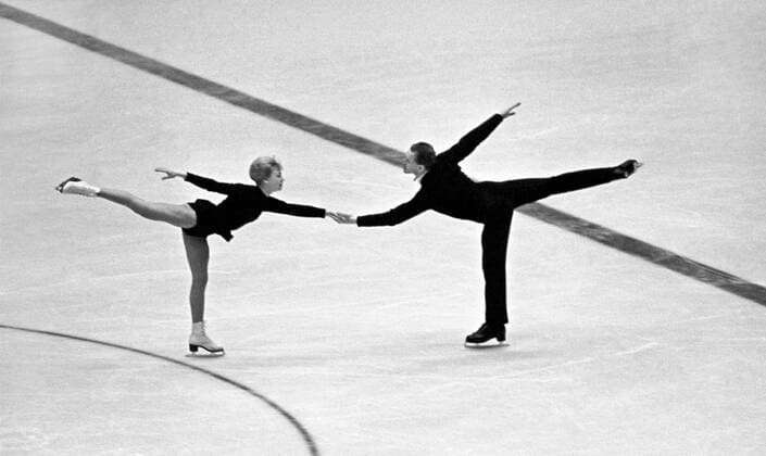 Ninth Winter Olympic Games, Olympische Spiele, Olympia, OS 417244 01.02.1964 Soviet figure skaters Lyudmila Belousova and Oleg Protopopov win gold in pair Figure skating, Eiskunstlauf RIA Novosti Sputnik Innsbruck Austria  Copyright: xRIAxNovostix