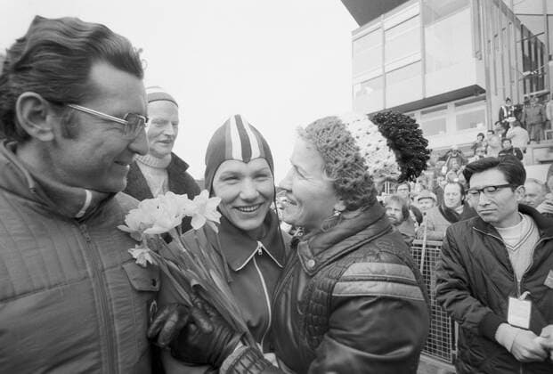 Lidia Skoblikova and Tatyana Averina 553906 10.02.1976 Soviet speed skater Lidia Skoblikova, four-times Olympic champion (1964) (right) and speed skater Tatyana Averina, two-times Olympic champion (1976) and World-Class Master of Sports. The XII Olympic Winter games, Winterspiele,Spiele, Summer games Yuriy Somov Sputnik Innsbruck Austria  Copyright: xYuriyxSomovx