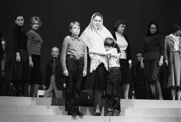 Scene from The Virgin Lands show 623878 12.04.1981 A scene from The Virgin Lands show based on stage adaptation of Leonid Brezhnev s book at the State Academic Maly Theater. Merited Artist of the RSFSR Olga Chuvayeva as Mother and high school students D. Kobets and K.Sokolsky as sons. Valeriy Shustov Sputnik Moscow Russia  Copyright: xValeriyxShustovx