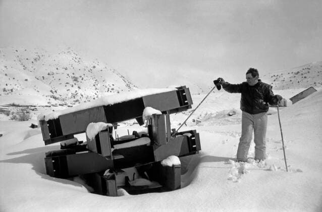 Mountain climber and alpine skier Igor Getman 6573151 15.11.1988 The Tajik SSR. Soviet alpine skier and Soviet mountain-climbing champion Igor Getman received the Snow Leopard badge for scaling the tallest Soviet mountains. In this photo, he is standing on Safedorak Plateau of the Gissar Range of the Pamir-Altai Mountain System. Tajikistan  Copyright: xx