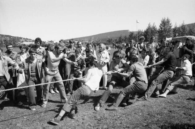 Baikal-Amur Mainline builders 6699072 18.06.1982 A sports festival for Baikal-Amur Mainline (BAM) builders, the eastern section of BAM in the area of the city of Ust-Kut, Irkutsk Region. Vladimir Rodionov Irkutsk region Russia  Copyright: xVladimirxRodionovx