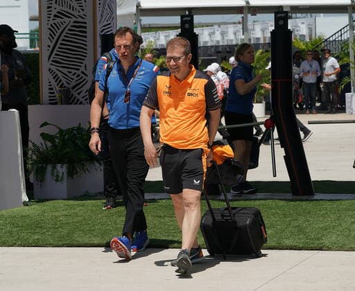 FORMULA 1 CRYPTO.COM MIAMI GRAND PRIX 05.05.2022, Miami International Autodrome, Miami, FORMULA 1 CRYPTO.COM MIAMI GRAND PRIX ,im Bild Teamchef Laurent Rossi , Alpine F1 Team, Teamchef Andreas Seidel (McLaren Formula 1 Team)