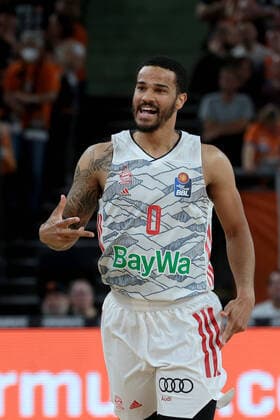 06.05.2022, Neu Ulm, Deutschland, ratiopharm Arena, ratiopharm ulm vs. FC Bayern Muenchen Basketball - Basketball Bundesliga, .Nick Weiler-Babb (FC Bayern Muenchen Basketball) gestikuliert (Foto H. Langer) Neu Ulm ratiopharm Arena Bayern Deutschland