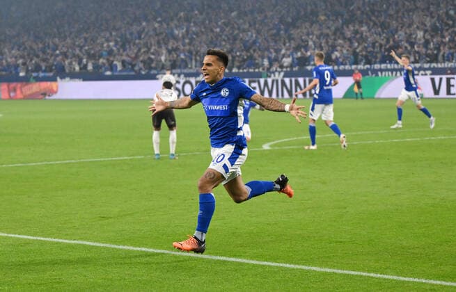 Jubel Rodrigo Zalazar (Schalke 04) 07.05.2022, Fussball GER, Saison 2021 2022, 2. Bundesliga, 33. Spieltag, FC Schalke 04 - FC St. Pauli Foto: Maik Hölter TEAM2sportphoto Gelsenkirchen Nordrhein Westfalen Deutschland