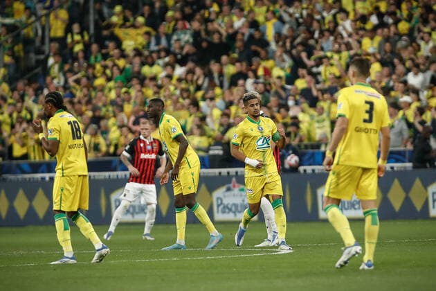 Joie des joueurs de Nantes apres le but sur penalty de Ludovic Blas (Nantes) FOOTBALL : Finale de la Coupe de France - OGC Nice vs FC Nantes - 07 05 2022 AurelienMorissard Panoramic 