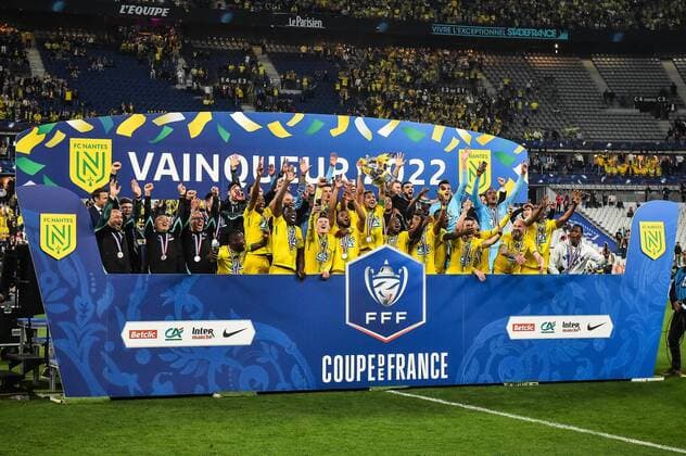 May 7, 2022, Saint-Denis, France, France: Team of Nantes celebrate the victory during the French Cup Final match between OGC Nice and FC Nantes at Stade de France on May 07, 2022 in Saint-Denis near Paris, France. Saint-Denis France - ZUMAm308 20220507_zsp_m308_034 Copyright: xMatthieuxMirvillex