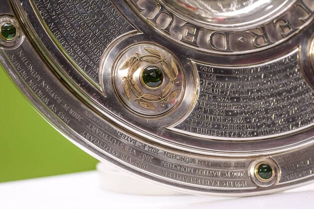 Fußball, 1. Bundesliga, 20220508, FC Bayern München - VfB Stuttgart. Im Bild Meisterschale Schale Gravur 2022 FC Bayern München. München Allianz Arena Bayern Deutschland Copyright: Passion2Press MarkusxFischerx