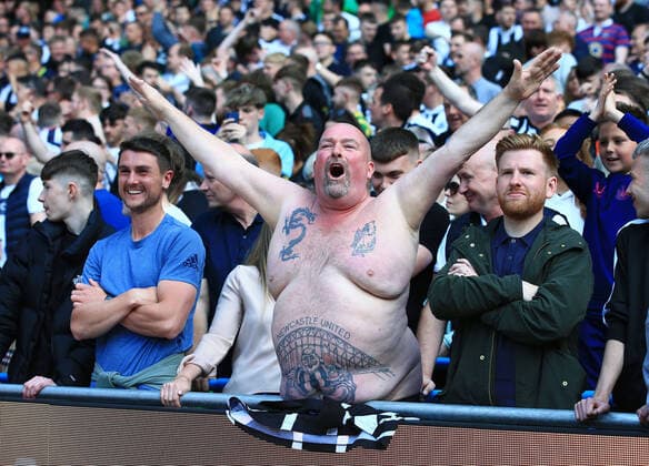 Bilder des Jahres 2022, Sport 05 Mai Sport Themen der Woche KW18 Sport Bilder des Tages Mandatory Credit: Photo by Matt West Shutterstock (12926586m) Manchester City v Newcastle United, Premier League, Football, Etihad Stadium, Manchester, UK - 08 May 2022 EDITORIAL USE ONLY No use with unauthorised audio, video, data, fixture lists, club league logos or live services. Online in-match use limited to 120 images, no video emulation. No use in betting, games or single club league player publications. Manchester City v Newcastle United, Premier League, Football, Etihad Stadium, Manchester, UK - 08 May 2022 EDITORIAL USE ONLY No use with unauthorised audio, video, data, fixture lists, club league logos or live services. Online in-match use limited to 120 images, no video emulation. No use in betting, games or single club league player publications.  Copyright: xMattxWest Shutterstockx 12926586m