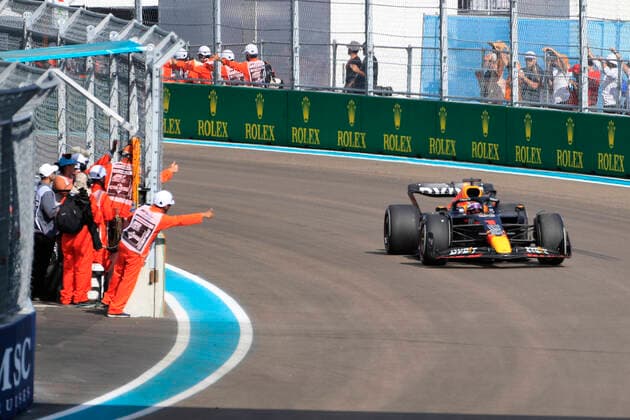 MIAMI GARDENS, FL - MAY 08: Safety crew congratulate Oracle Red Bull Racing Honda driver Max Verstappen (1) of the Netherlands during the Formula 1 CRYPTO.COM Miami Grand Prix on May 8, 2022 at Miami International Autodrome in Miami Gardens, FL.(Photo by Jeff Robinson Icon Sportswire) AUTO: MAY 08 F1 Crypto.com Miami Grand Prix Icon22050827661